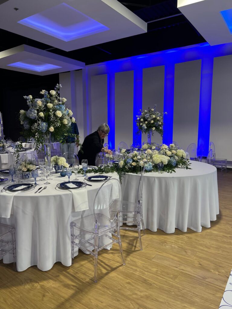 Wedding floral décor with candles